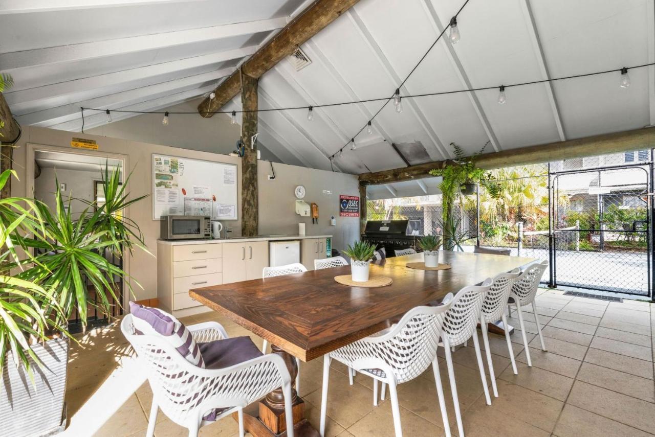 Pelican Beach Resort Noosaville Buitenkant foto